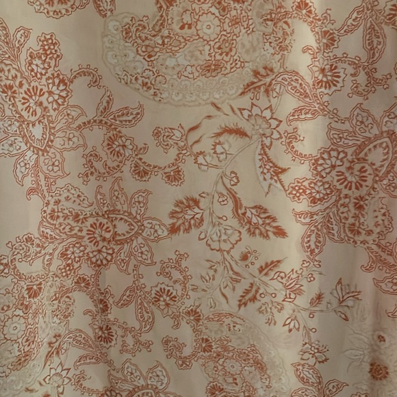 Chico’s beige with pinks in design size 14. Pretty blouse. - Picture 8 of 10